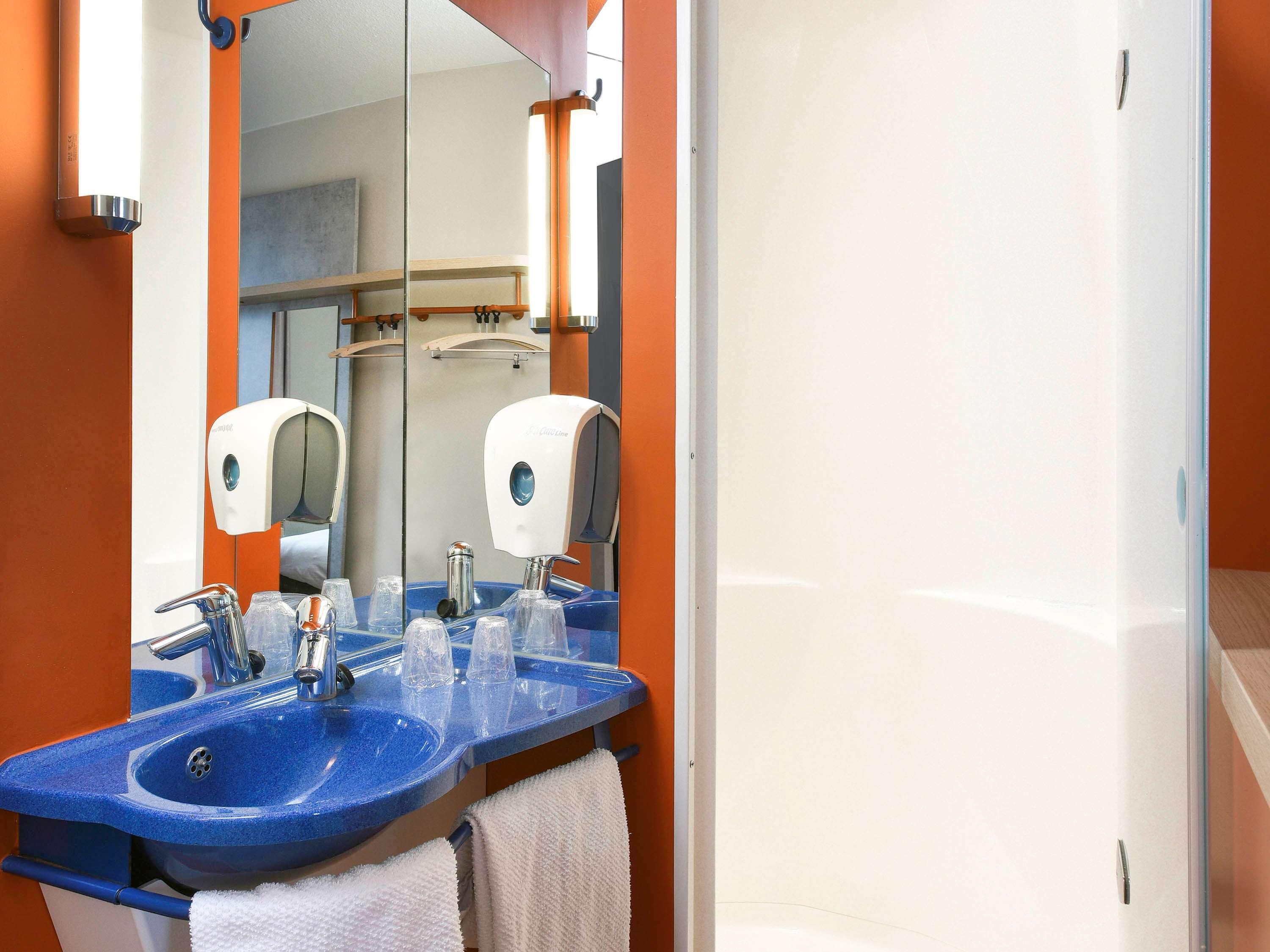 Hotel Ibis Budget Airport *