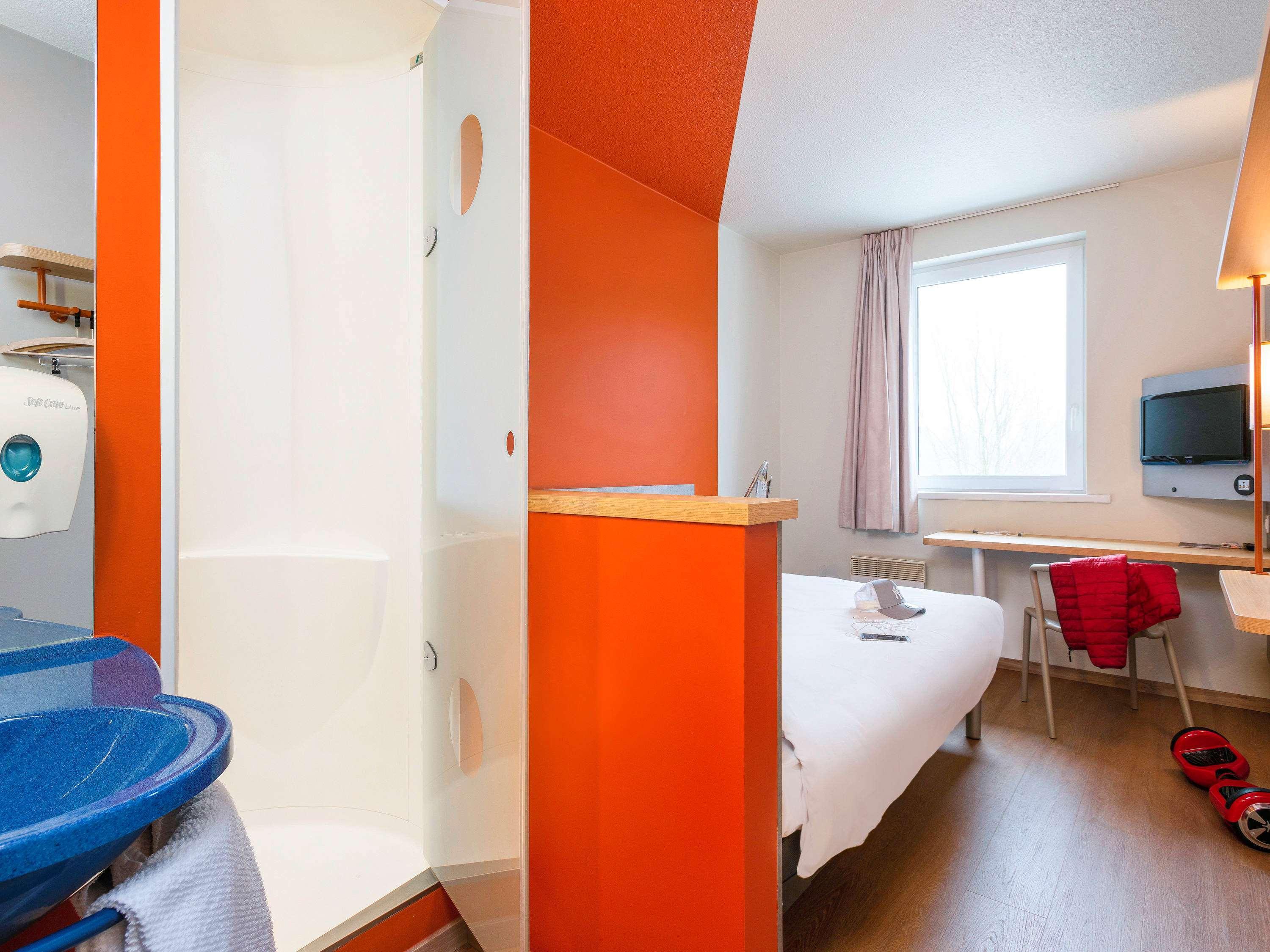 Hotel Ibis Budget Airport *