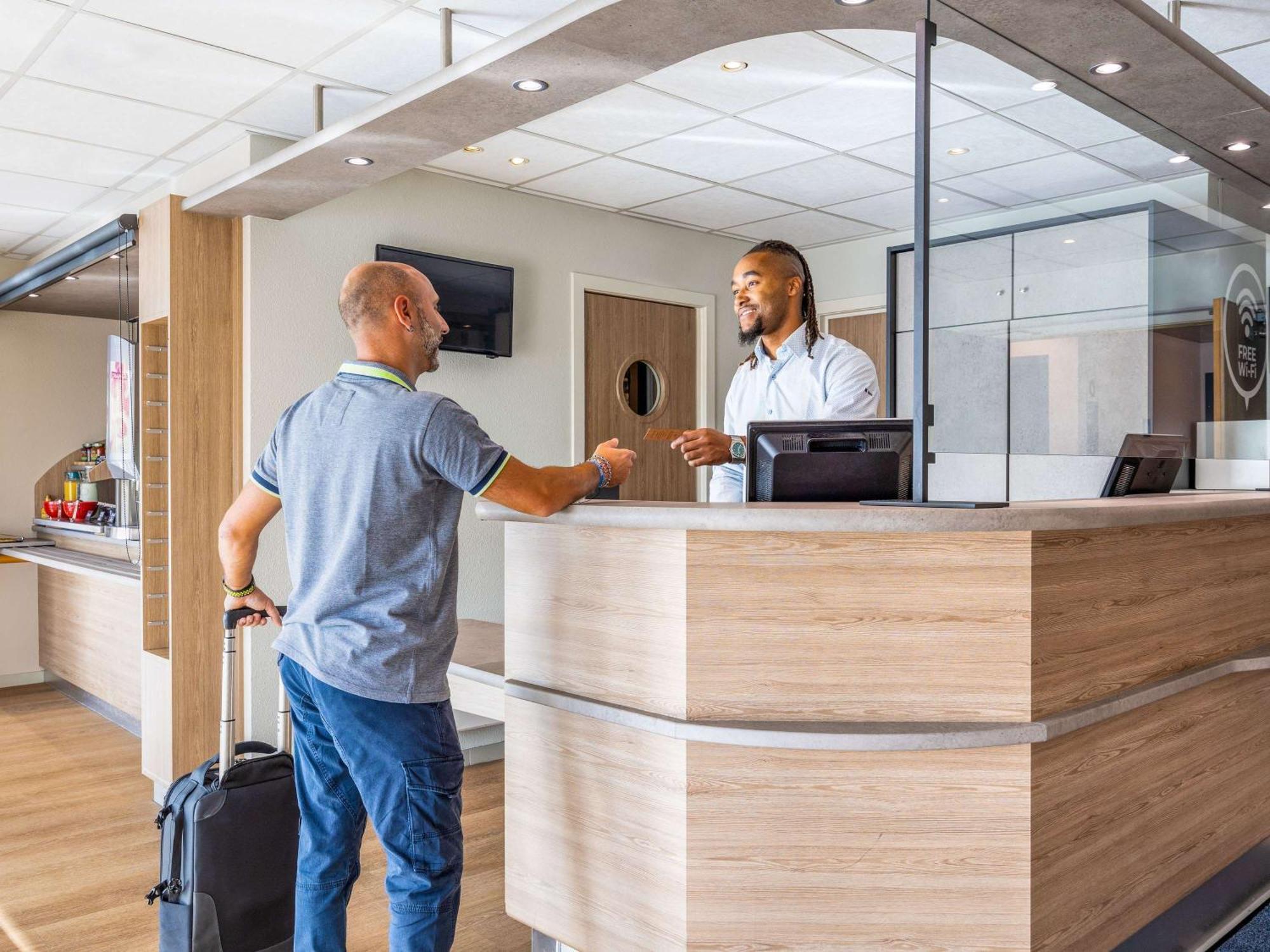 Ibis Budget Airport * Charleroi