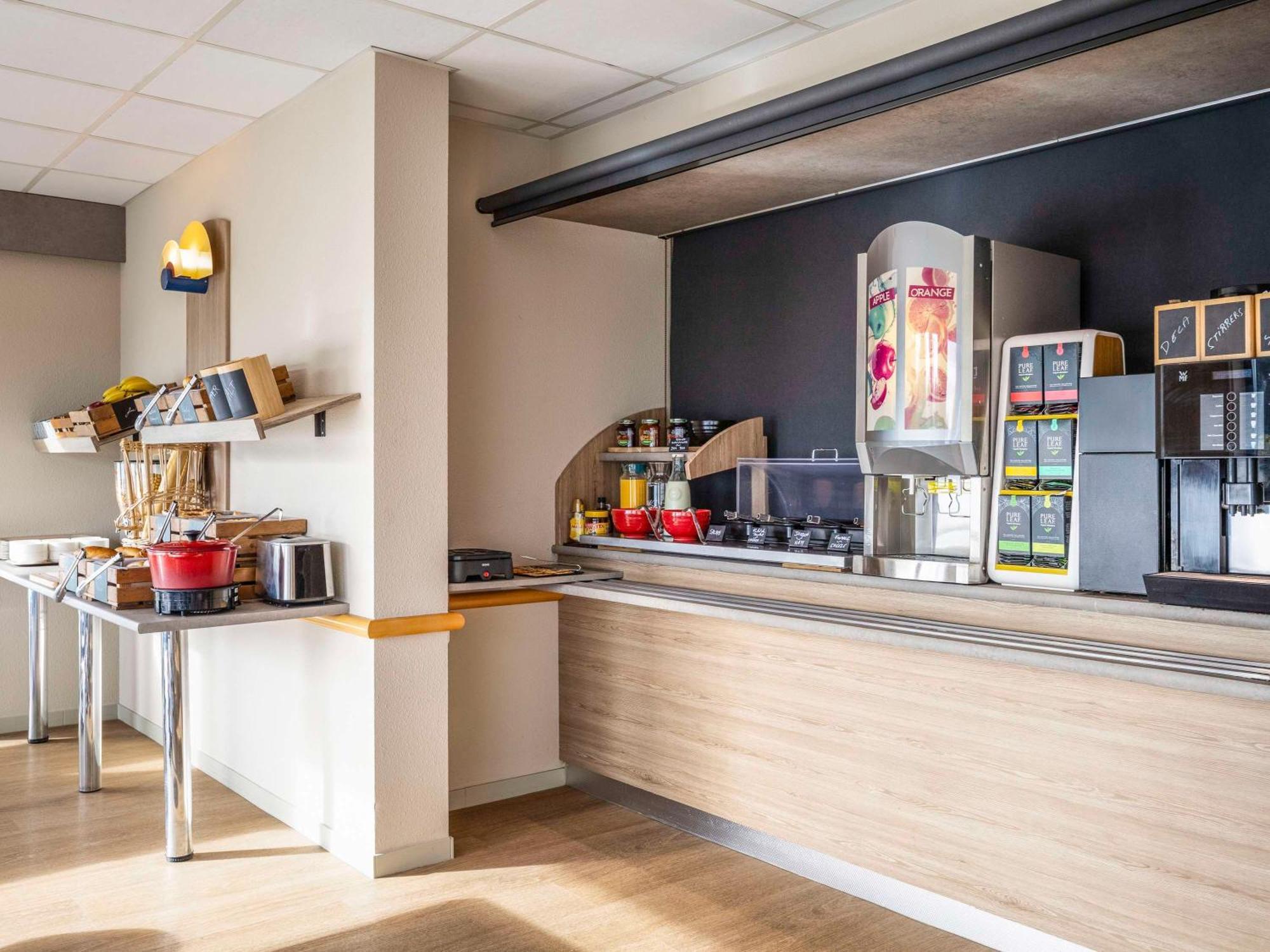 Ibis Budget Airport *
